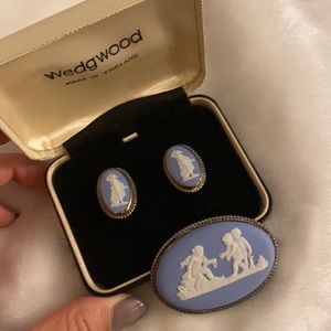 Wedgewood Cameo Set!